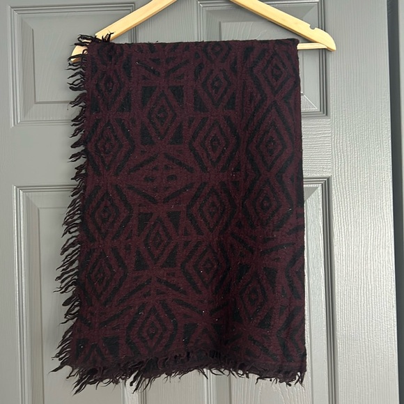 Aritzia Mosaic Blanket Scarf - Picture 1 of 2